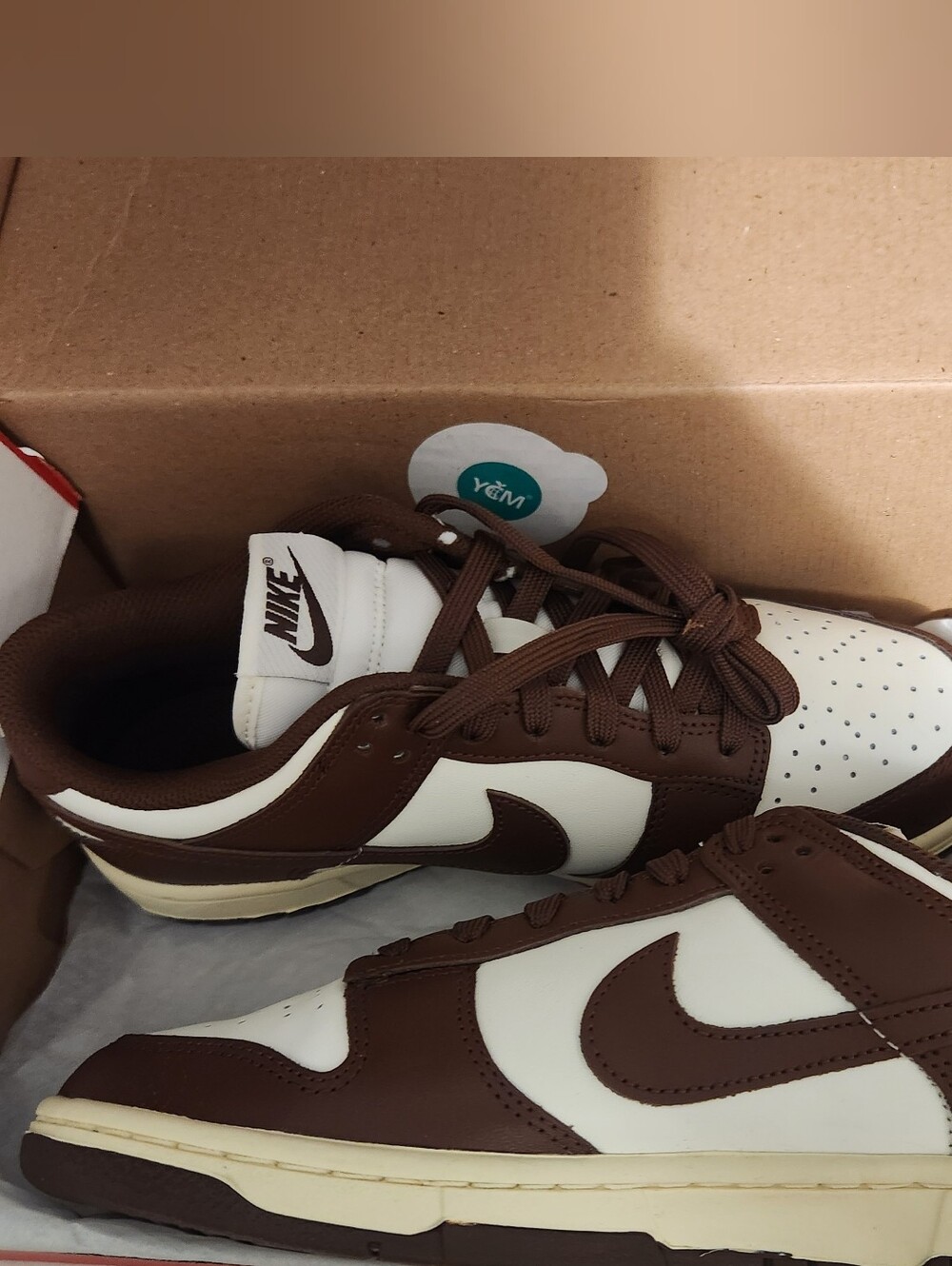 Womens Nike Brown and White Low-Top Dunk Sneakers 8.5 BRAND NEW - Picture 4 of 5